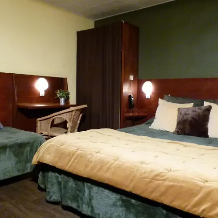 Hotel Papea Yvré-lʼÉvêque