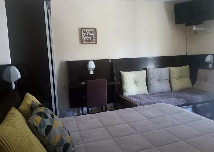 Papea Yvré-lʼÉvêque