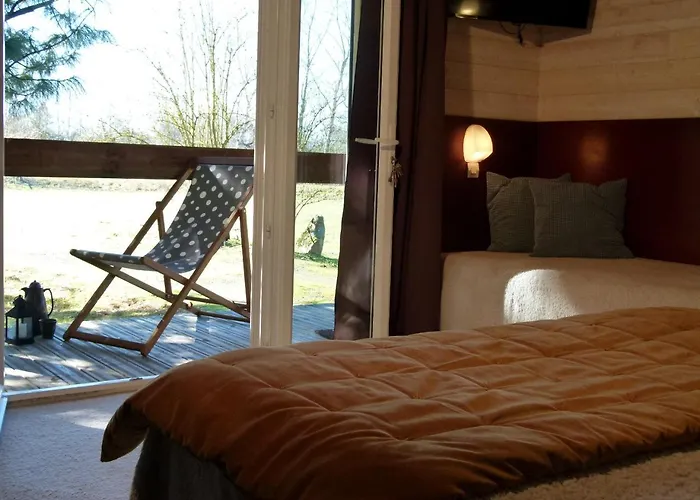 Papea Hotel Yvré-lʼÉvêque